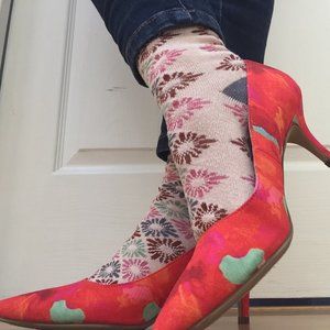Red pumps (multicolor)